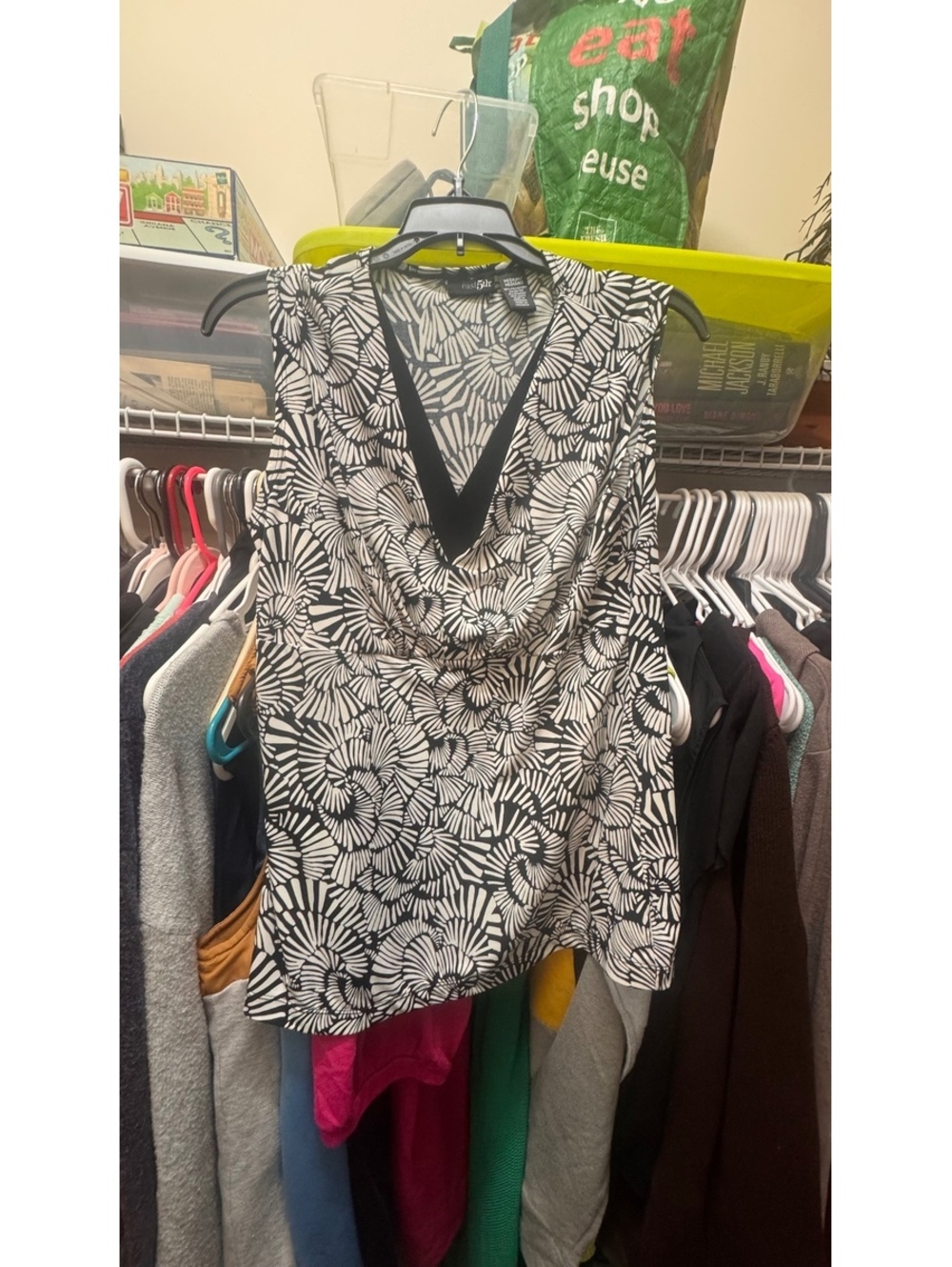 East 5th Floral Print Sleeveless V-Neck Top Black Cream M